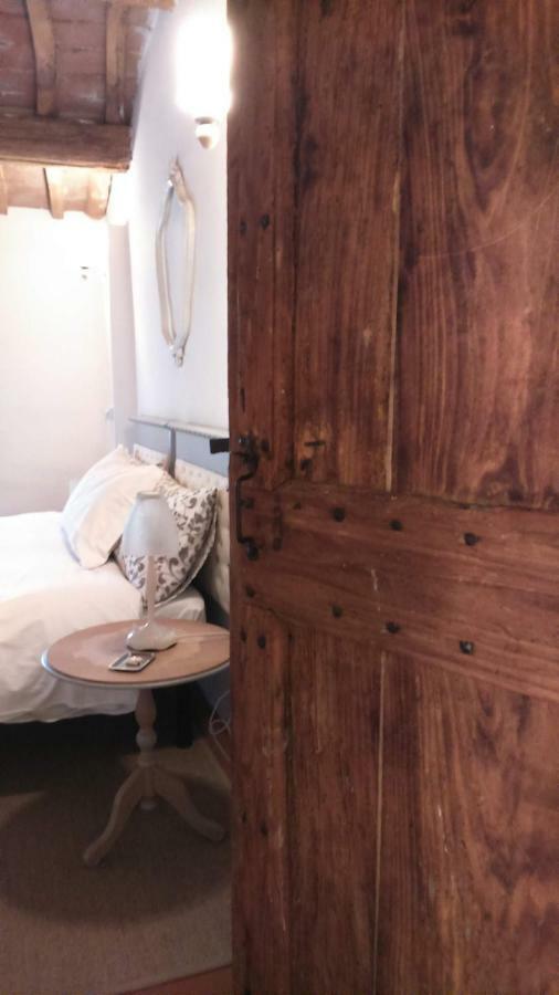 Corte Di Maggio B&B Country House Imola Exteriör bild